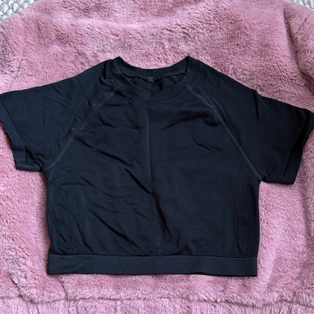 Chic Black Women's Crop Top